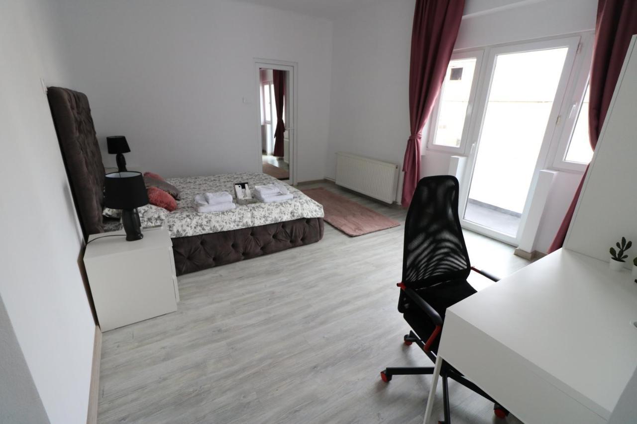 Athenee Palace Apartment - Panoramic View Terrace & Balcony - Free Minibar บูคาเรสต์ ภายนอก รูปภาพ