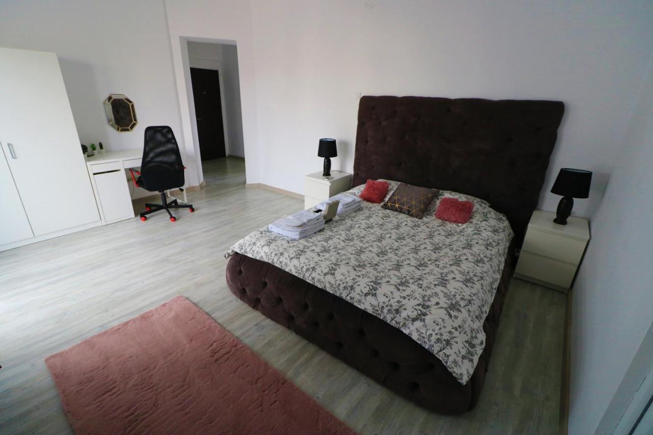 Athenee Palace Apartment - Panoramic View Terrace & Balcony - Free Minibar บูคาเรสต์ ภายนอก รูปภาพ