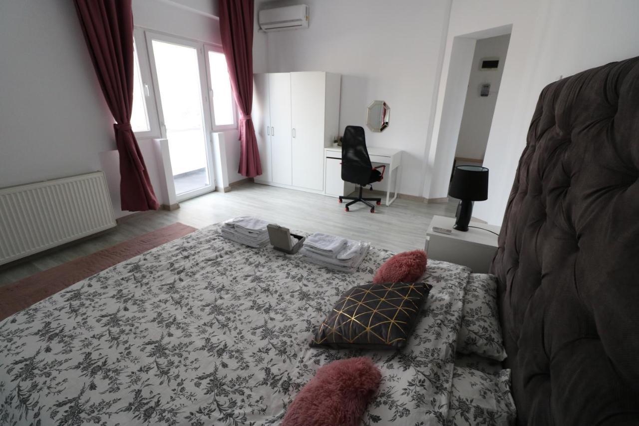 Athenee Palace Apartment - Panoramic View Terrace & Balcony - Free Minibar บูคาเรสต์ ภายนอก รูปภาพ